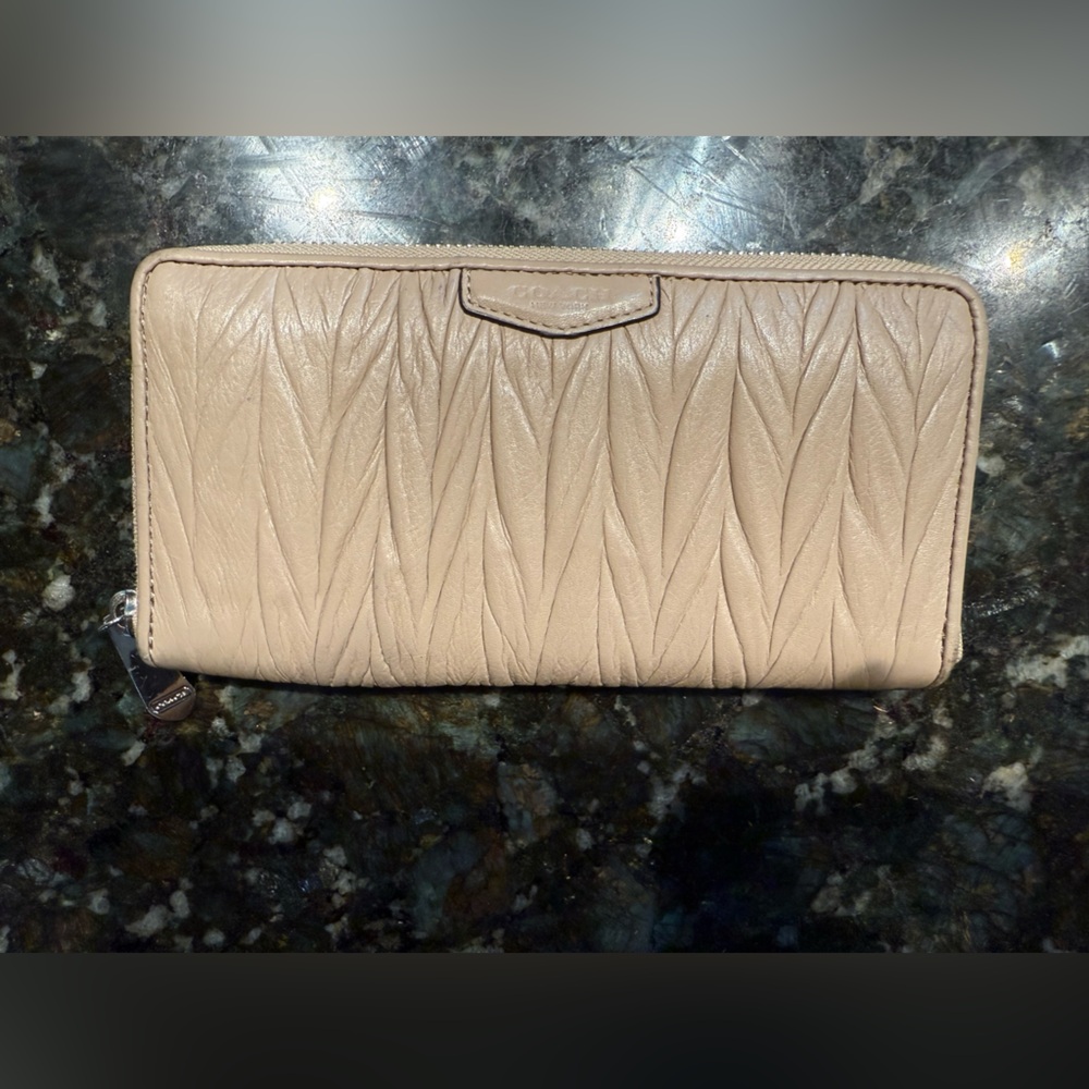 Rare Coach Wallet Zip‎ Around Accordion Tan Nude Beige Leather Soft Leather  S